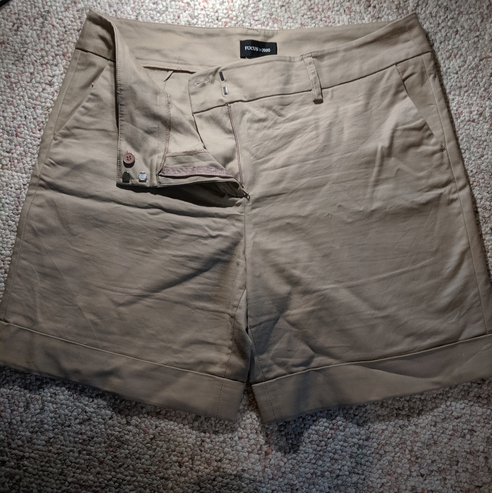 Focus 2000 Khaki Shorts 16
